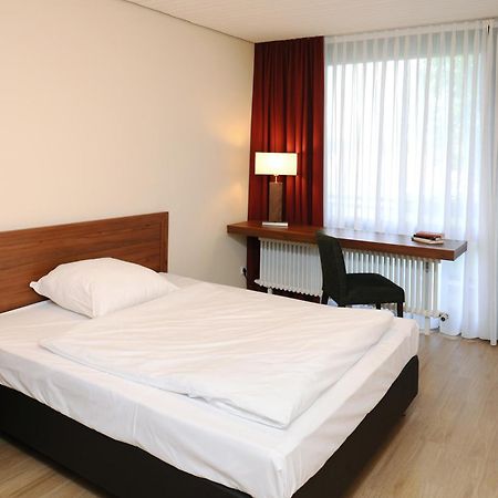 Bildungshaus St. Bernhard - Wohnen Und Tagen Hotel Ращат Екстериор снимка
