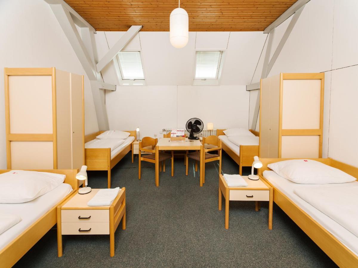 Bildungshaus St. Bernhard - Wohnen Und Tagen Hotel Ращат Екстериор снимка